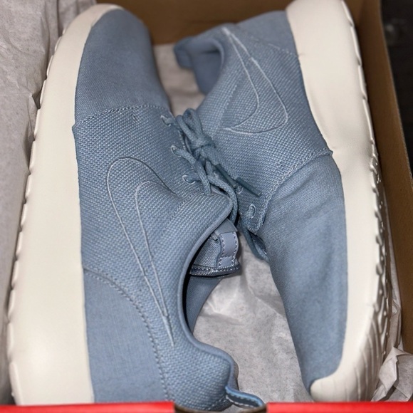 New Mens Size 10.5 Nike Roshe One Premium Running Shoes 525234 404 - Picture 9 of 9